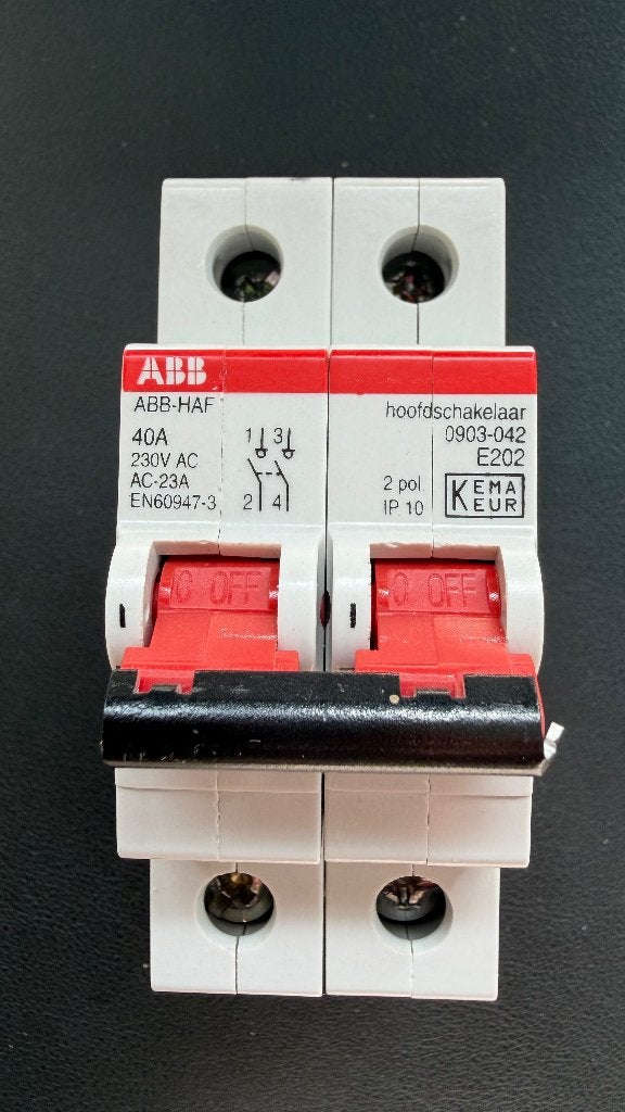 ABB hoofdschakelaar 2-polig 40A, Doe-het-zelf en Verbouw, Elektra en Kabels, Ophalen, Gebruikt, ABB, Schakelaar