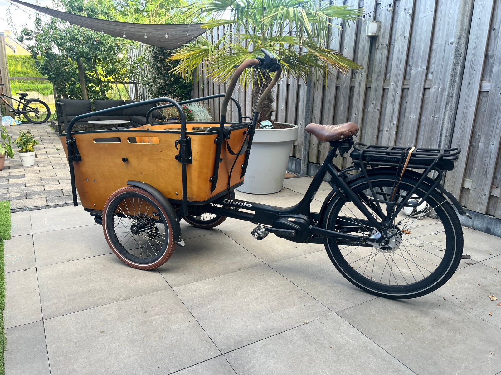 Qivelo Curve 3 elektrische bakfiets, Fietsen en Brommers, Fietsen | Bakfietsen, Ophalen, Zo goed als nieuw, 4 kinderen of meer