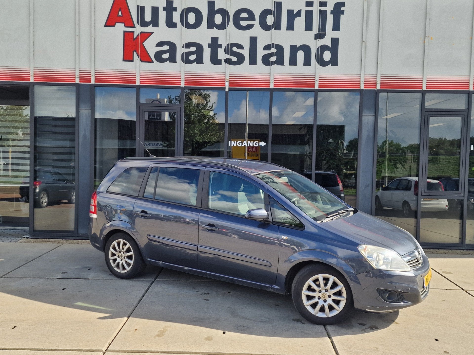 Opel Zafira 1.6 Temptation - Airco - 7 Persoons - Trekhaak, Auto's, Voorwielaandrijving, Gebruikt, Zwart, 4 cilinders