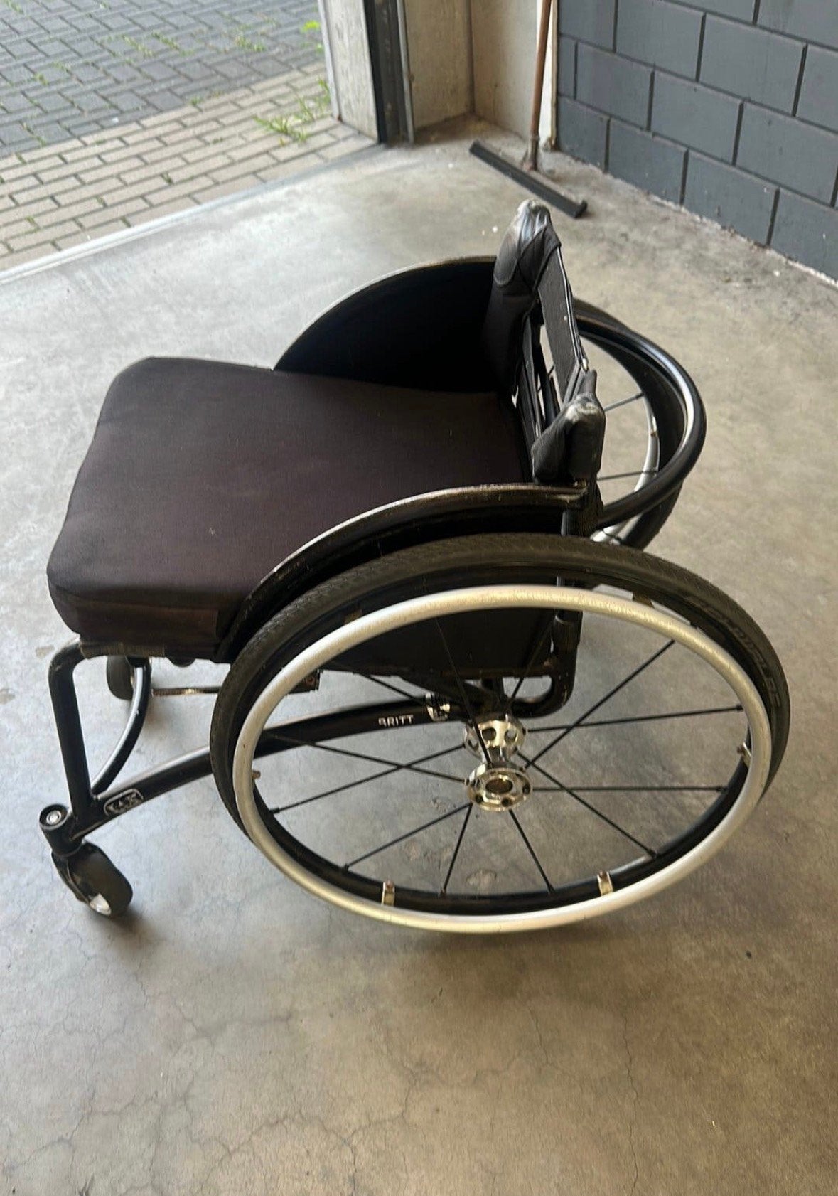 Sportrolstoel zsm ophalen!!, Ophalen, Zo goed als nieuw, Duwrolstoel