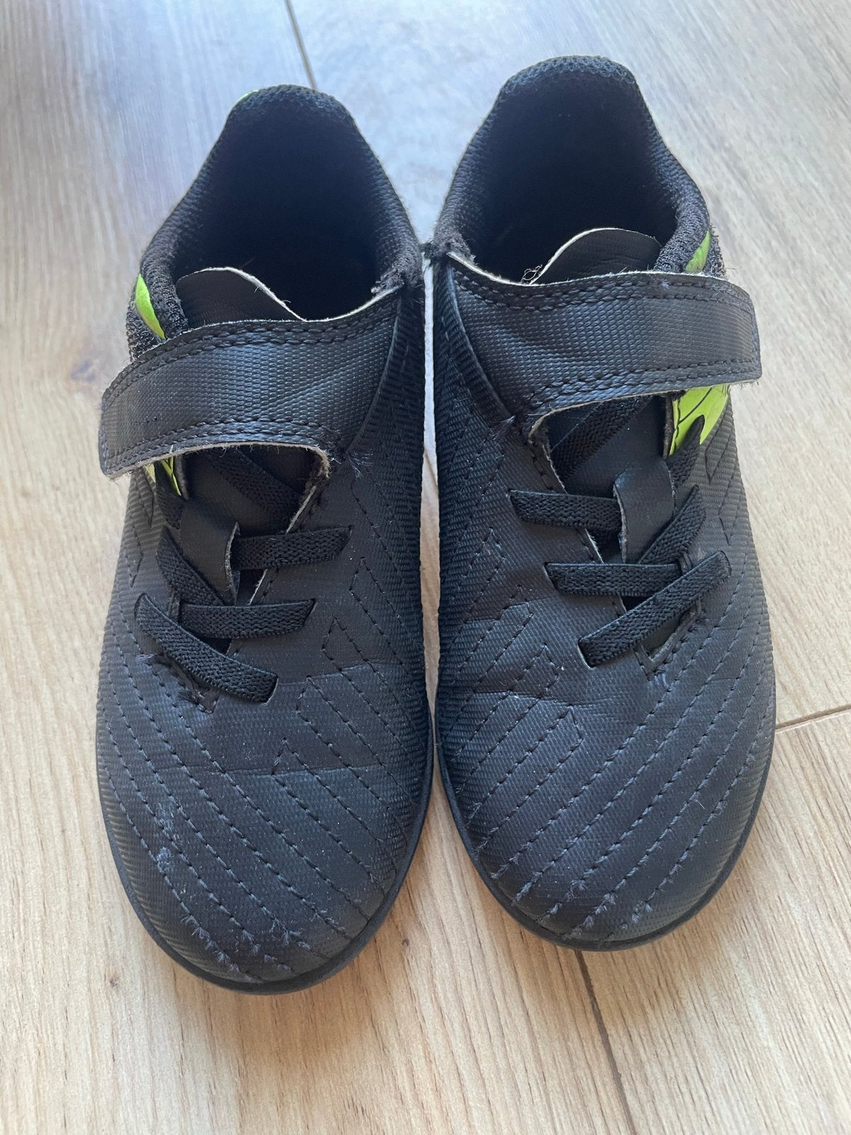 Kipsta voetbalschoenen, maat 27, Ophalen of Verzenden, Gebruikt, Schoenen