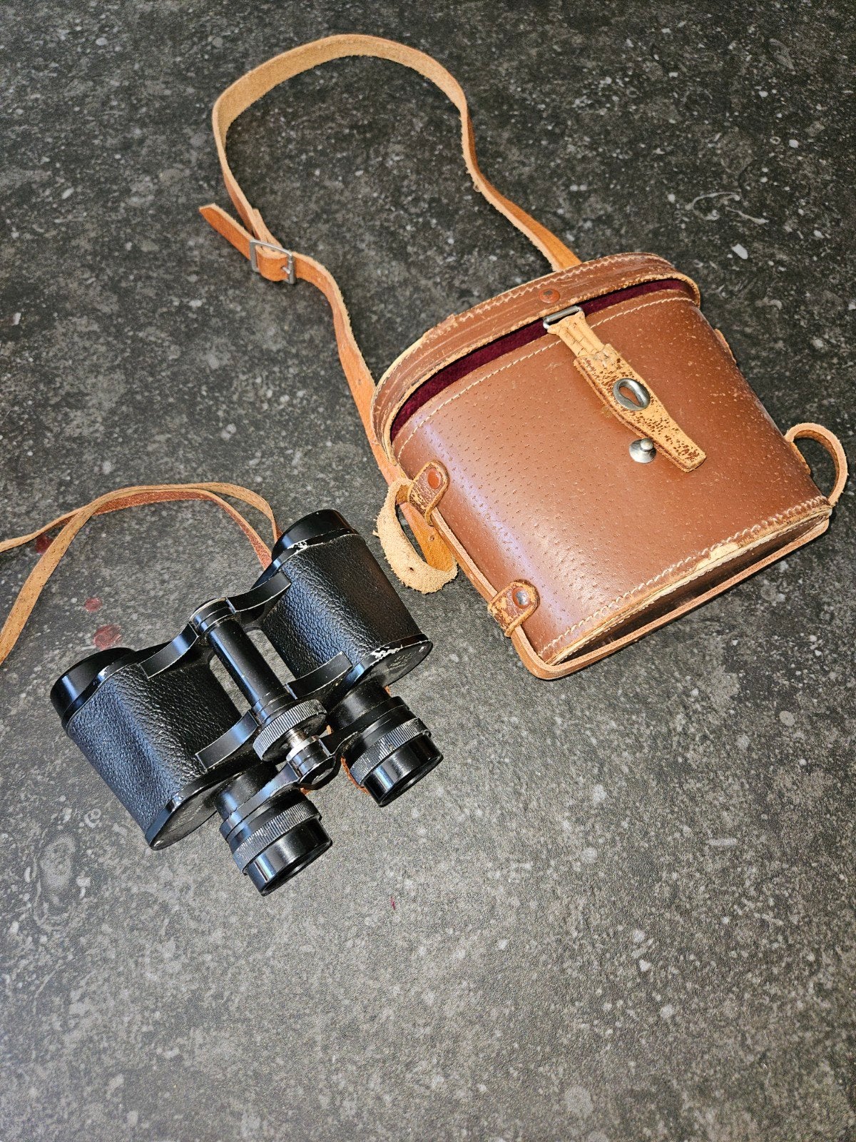 Manon Verrekijker 8x30 met Leren Tas, Ophalen of Verzenden, Gebruikt, Porro (met knik)