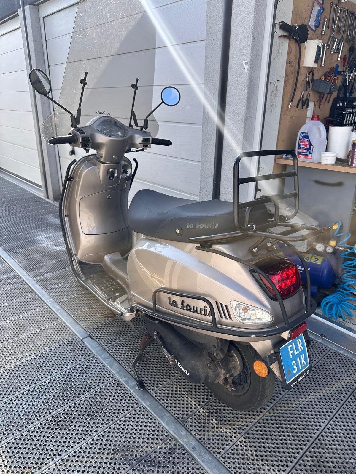 La souris snor scooter (btc riva senzo), Ophalen of Verzenden, Gebruikt, Benzine, Overige merken