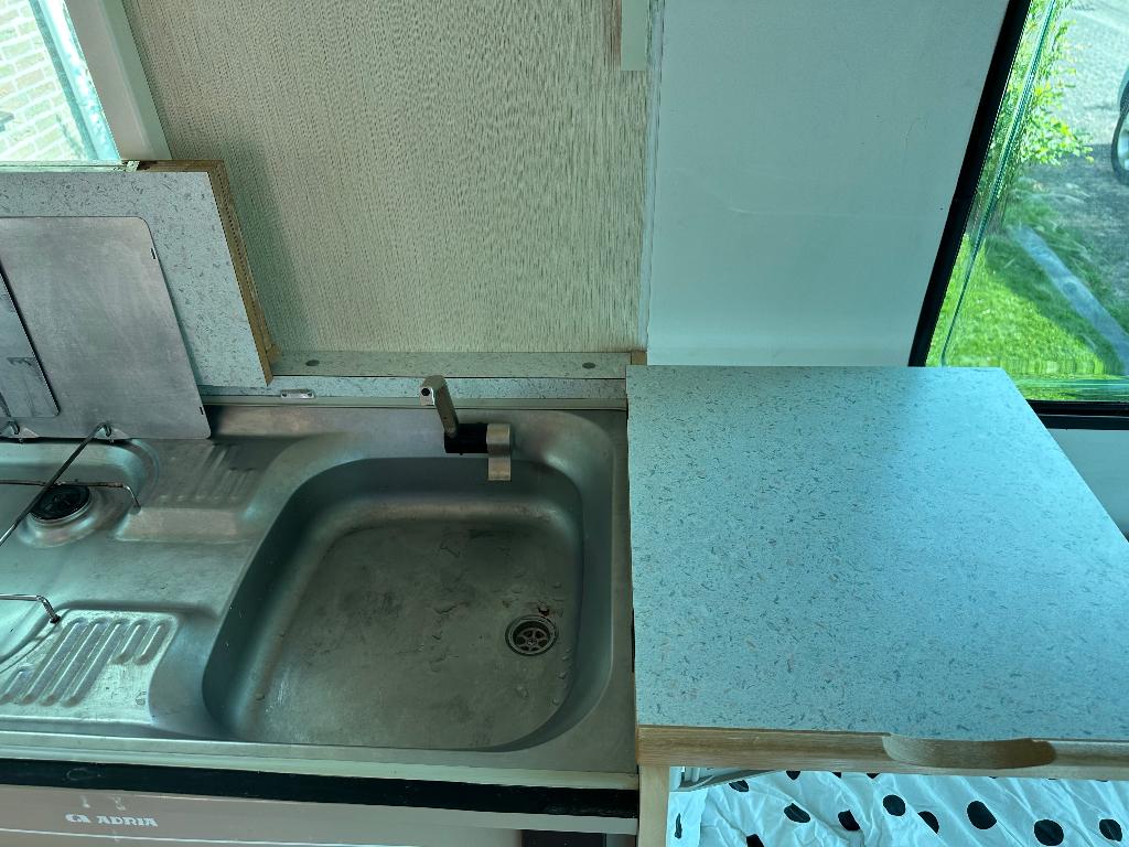Caravan adria 1999 Je motor kan mee., Treinzit, Tot en met 3, Particulier, Adria