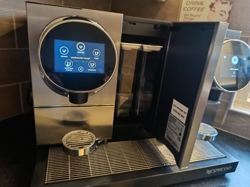 Nespresso Momento 200 ,lage tellerstand, zo goed als nieuw, Ophalen, Zo goed als nieuw, Espresso apparaat