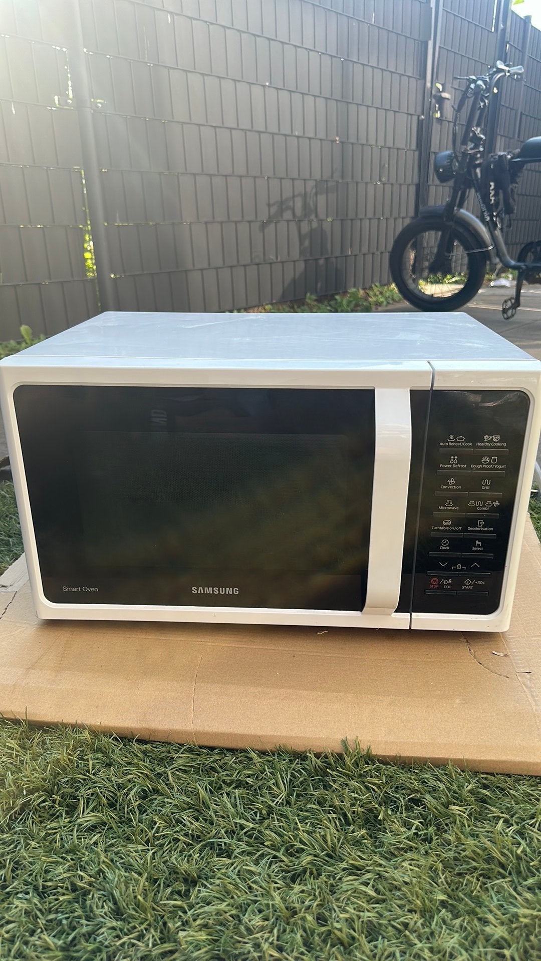 SAMSUNG WIT  SMART OVEN COMBI 2018, Witgoed en Apparatuur, Magnetrons, Combimagnetron, Crisp, Gebruikt, Ophalen of Verzenden