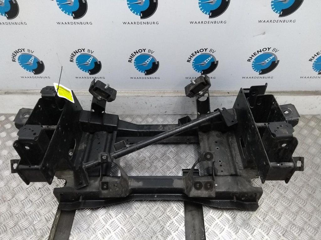 NISSAN CABSTAR SUBFRAME VOOR 2014, Ophalen of Verzenden, Gebruikt, Stiba lid