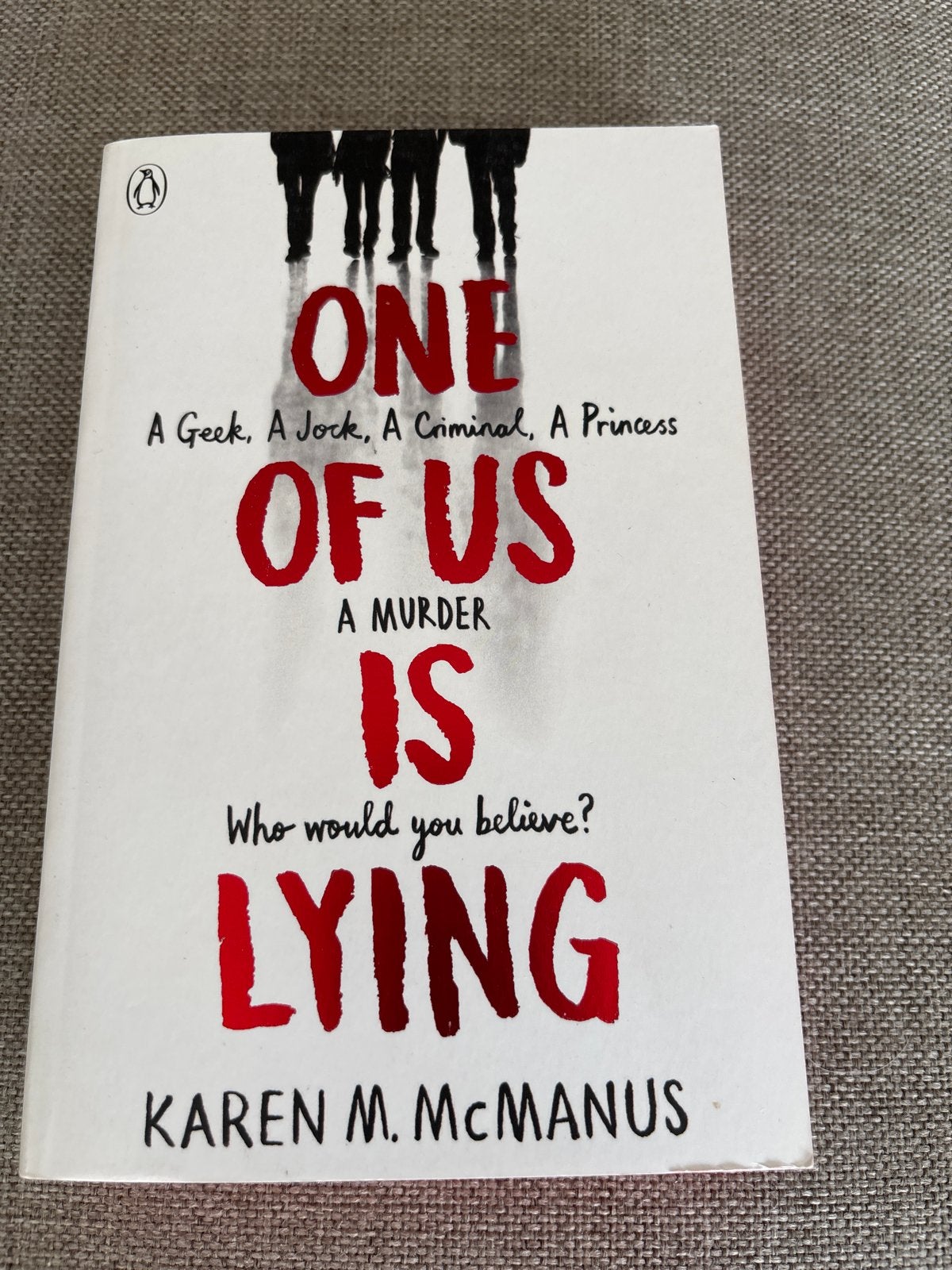One of Us Is Lying - Karen M. McManus (Engels), Ophalen of Verzenden, Zo goed als nieuw, Wereld overig