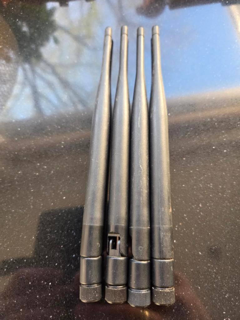 4 stuks ICU camera antennes, Ophalen of Verzenden, Zo goed als nieuw