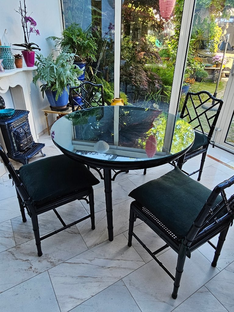 Zwarte hoogglans gelakte chippendale tafel en 4-stoelen, Ophalen