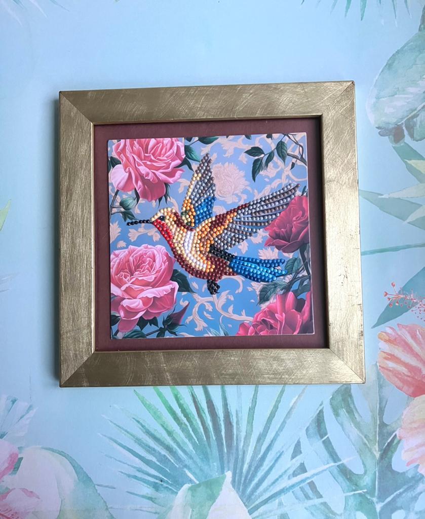 Goudkleurige lijst met diamont painting kolibrie 🐦‍⬛, Ophalen of Verzenden, Minder dan 50 cm
