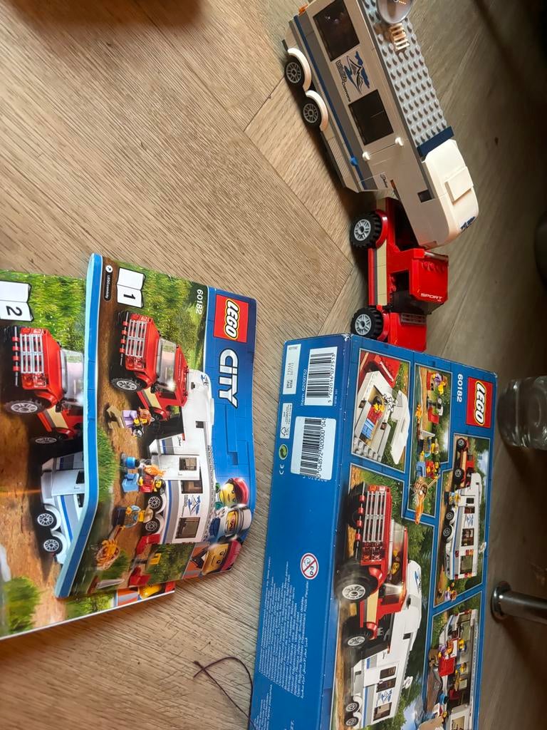LEGO City 60182 Pickup & Caravan - Zo goed als nieuw, Ophalen of Verzenden, Zo goed als nieuw
