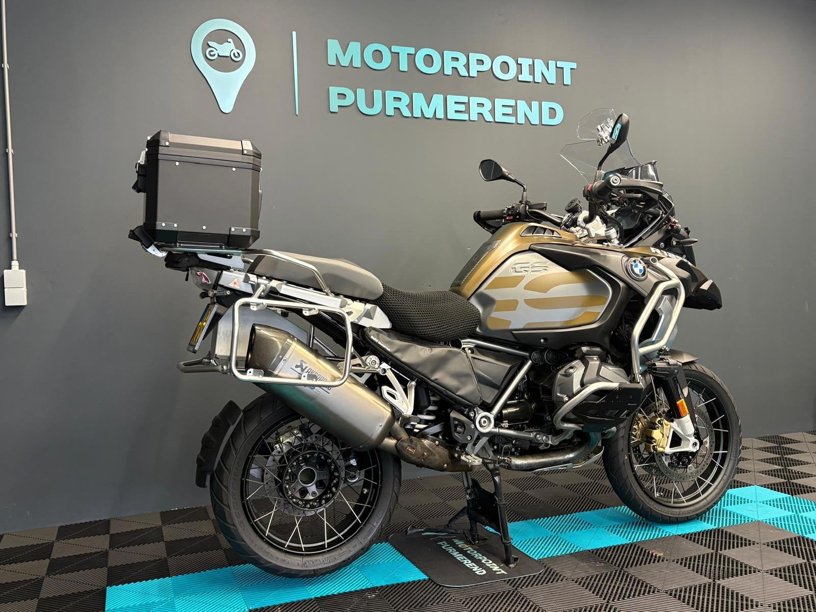 BMW R 1250 GS Adventure | R1250GS | Kalamata | Akrapovic, 1254 cc, Handvatverwarming, Meer dan 35 kW, Toermotor
