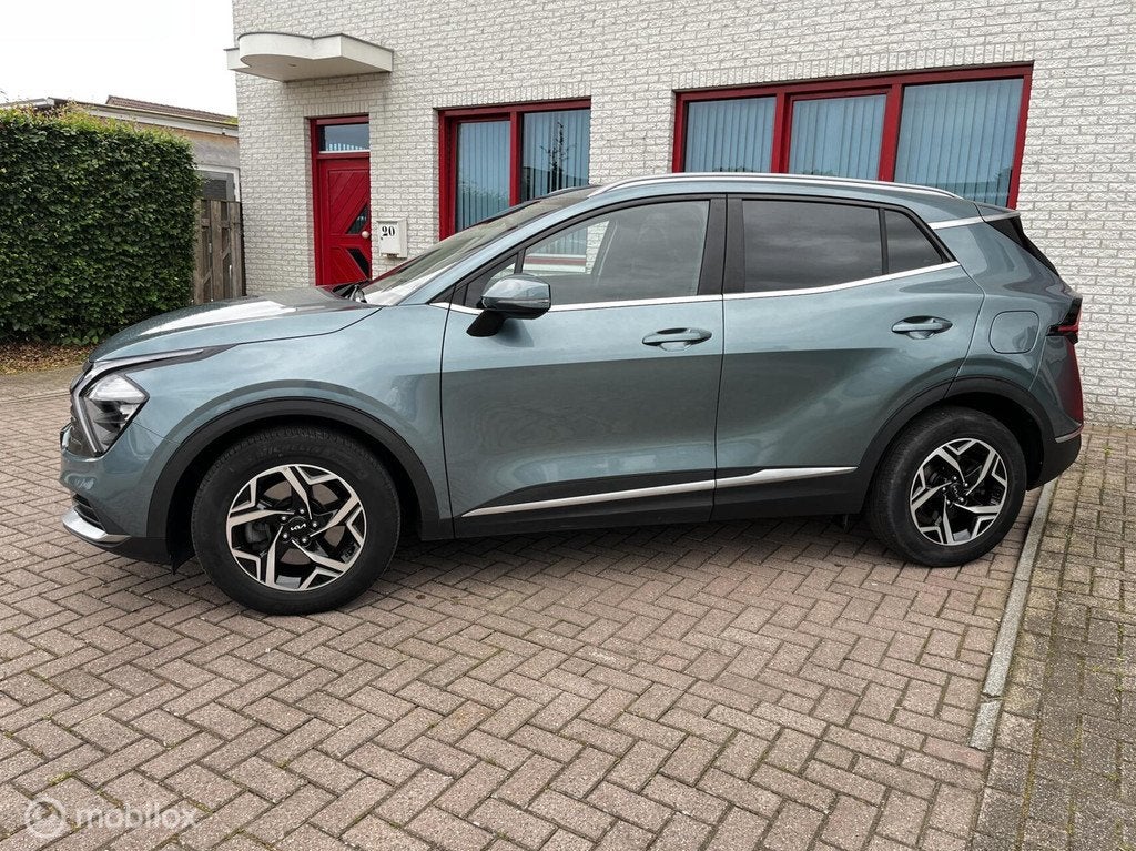 Kia Sportage 1.6 T-GDi MHEV ComfortLine, Voorwielaandrijving, Gebruikt, Zwart, 4 cilinders