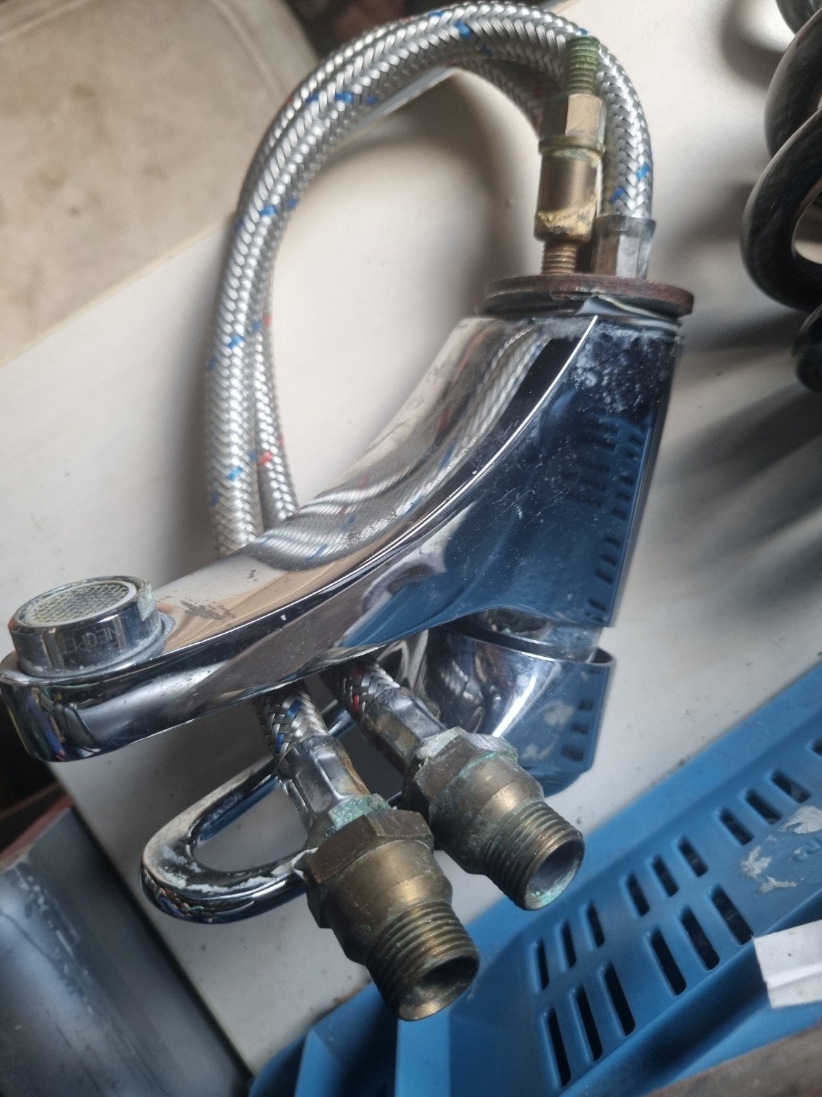 waterkraan, Ophalen, Zo goed als nieuw