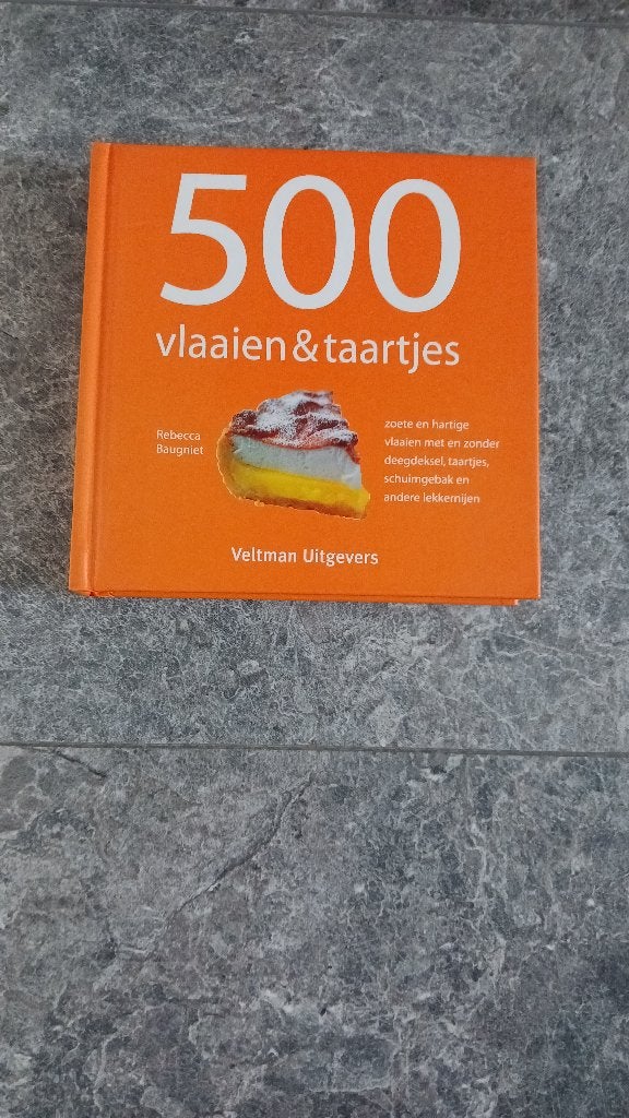 kookboek 500 vlaaien & taartjes, Boeken, Kookboeken, Ophalen of Verzenden, Gelezen