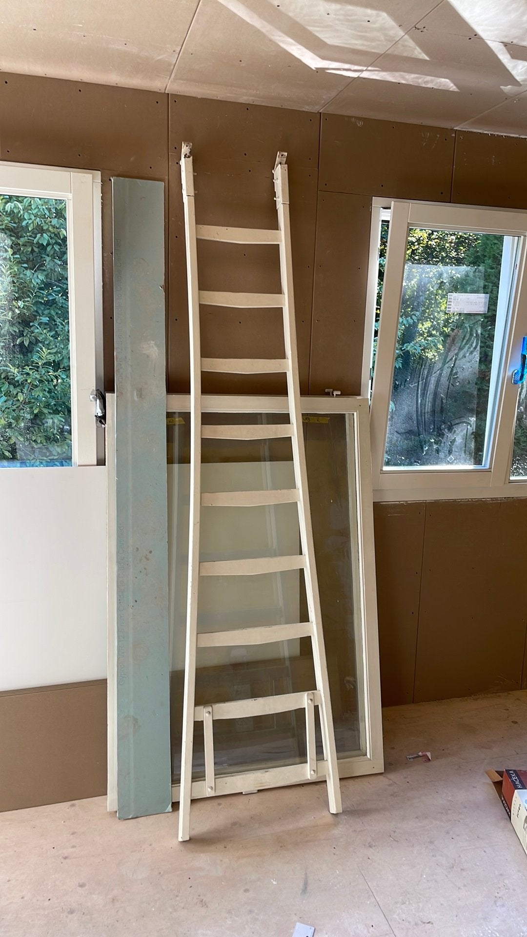 Houten zoldertrap / vlieringtrap – 242 cm, Doe-het-zelf en Verbouw, Ophalen, Zo goed als nieuw, 2 tot 4 meter
