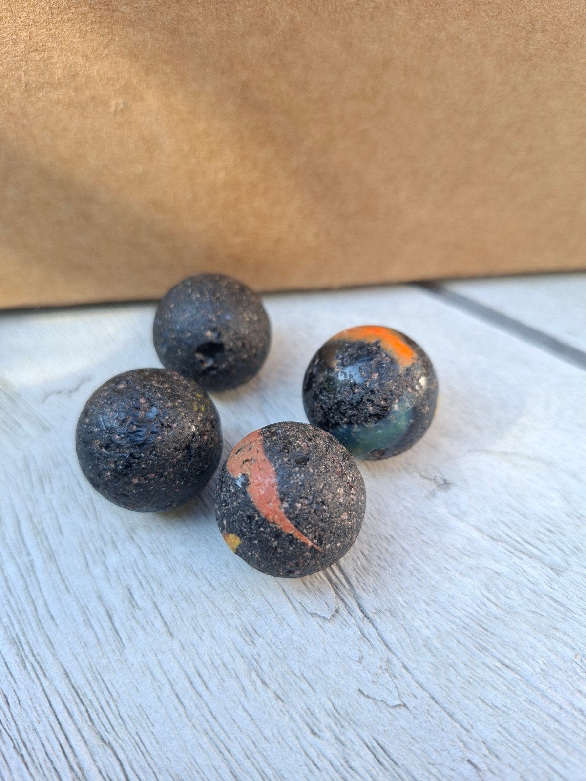 4 Oude Zeeglasknikkers / Obsidiaan - Ruw, Ø 2 cm, Verzamelen, Ophalen of Verzenden, Gebruikt