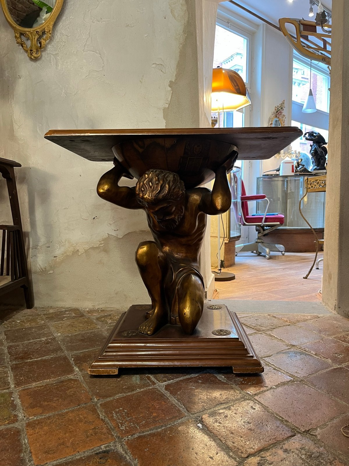 Kunststoffen Atlas tafel met glazen blad, Antiek en Kunst, Ophalen