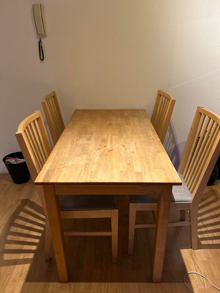 Houten eettafel met 4 stoelen, Huis en Inrichting, Tafels | Eettafels, Ophalen, Gebruikt, 100 tot 150 cm, 50 tot 100 cm