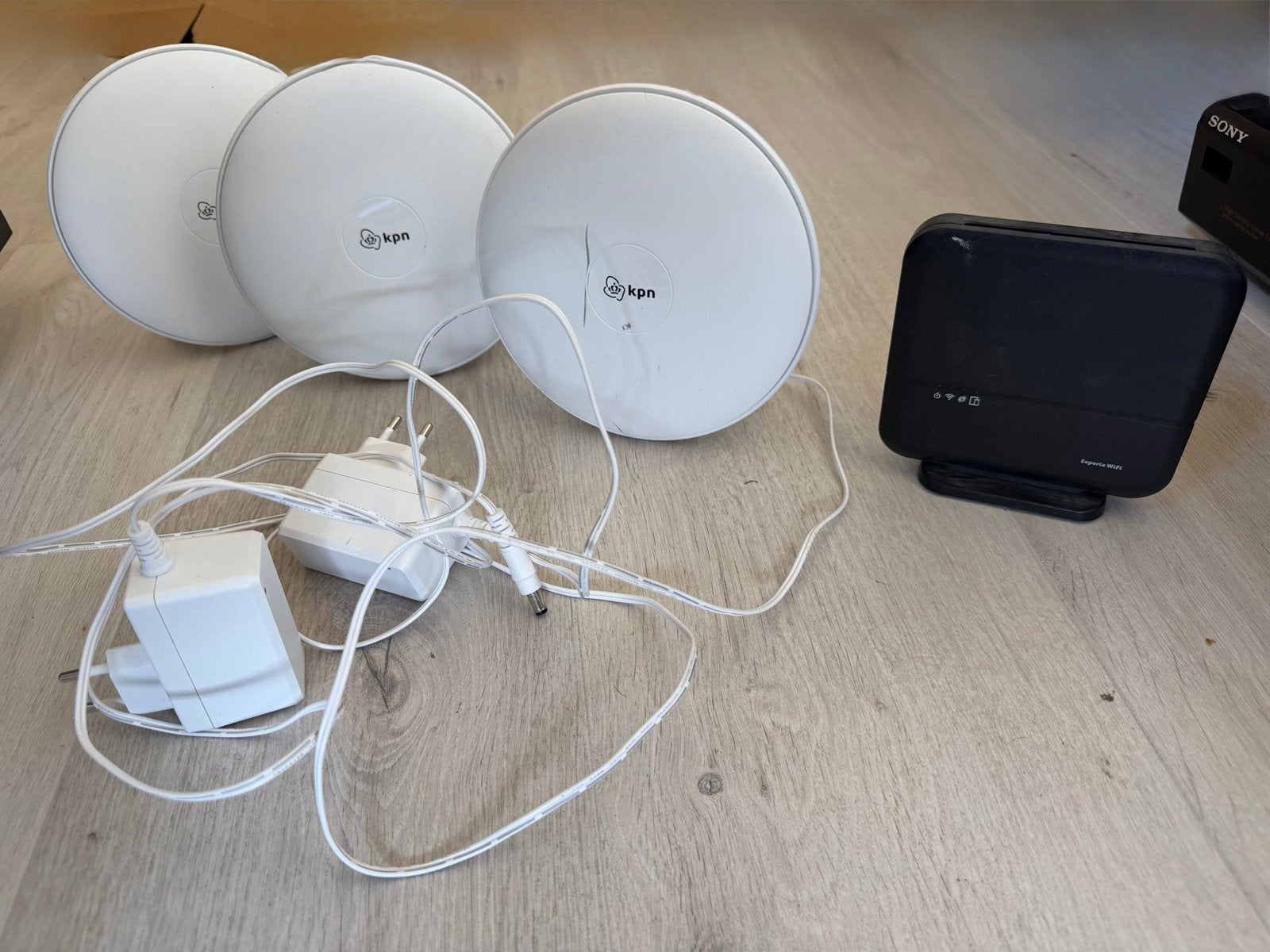KPN SuperWifi punten en Experia Box V10, Ophalen, Gebruikt, Router met modem