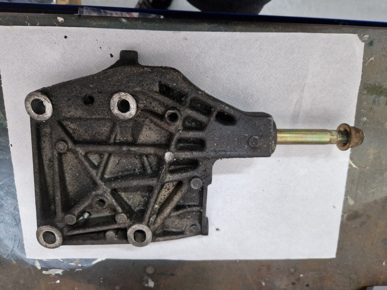 Honda civic D series airco steun, Auto-onderdelen, Ophalen of Verzenden, Gebruikt, Honda