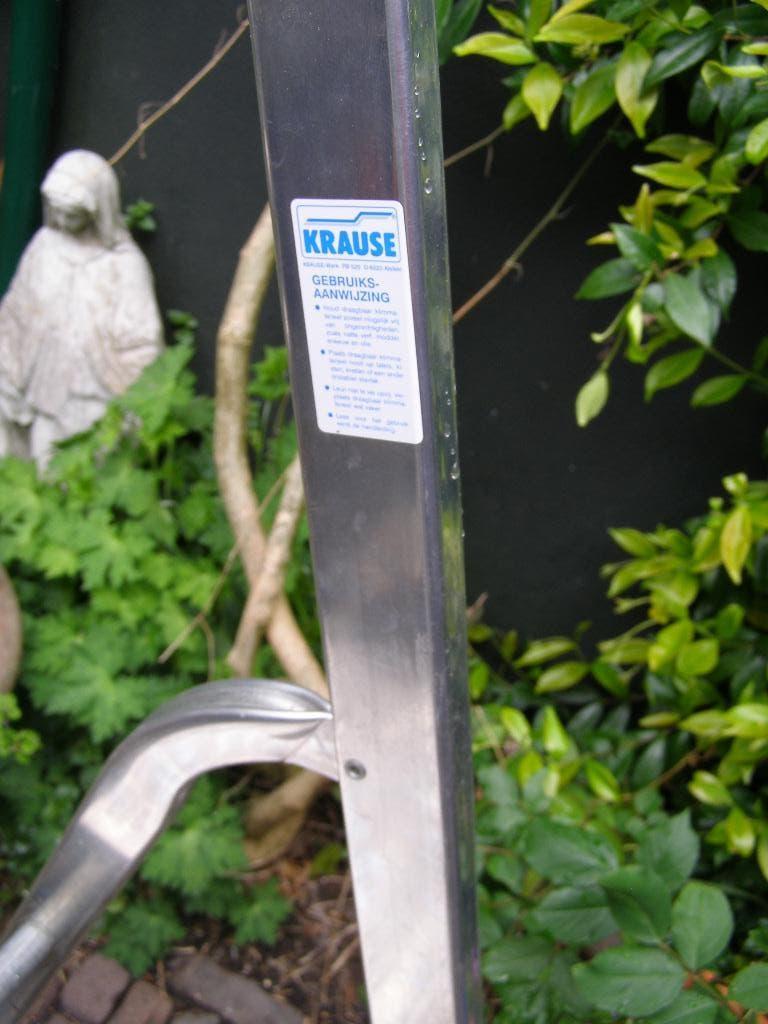 Aluminium trapje. 3 treeds. Bijna nieuw. Stevig., Doe-het-zelf en Verbouw, Ladders en Trappen, Ophalen, Gebruikt, Trap, Opvouwbaar of Inschuifbaar