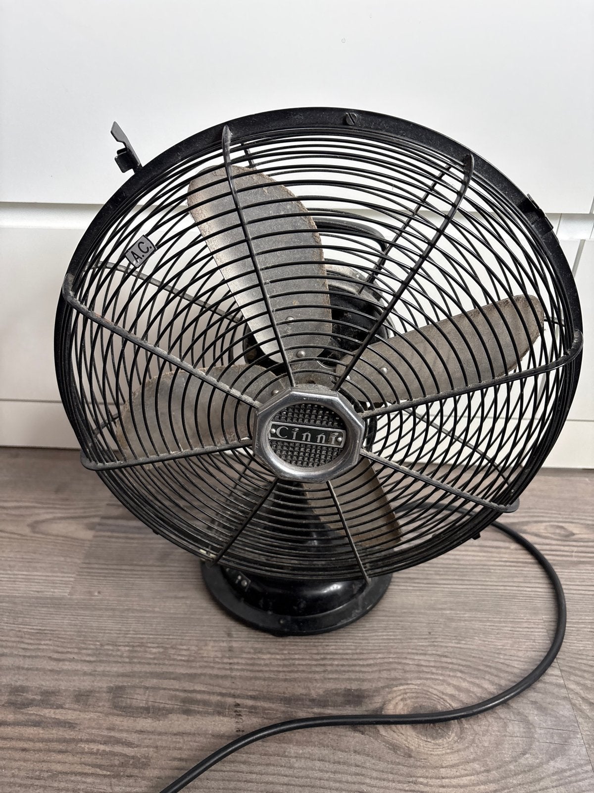 Vintage Cinni Tafelventilator - Zwart Metaal, Witgoed en Apparatuur, Ventilatoren, Gebruikt, Tafelventilator, Ophalen of Verzenden