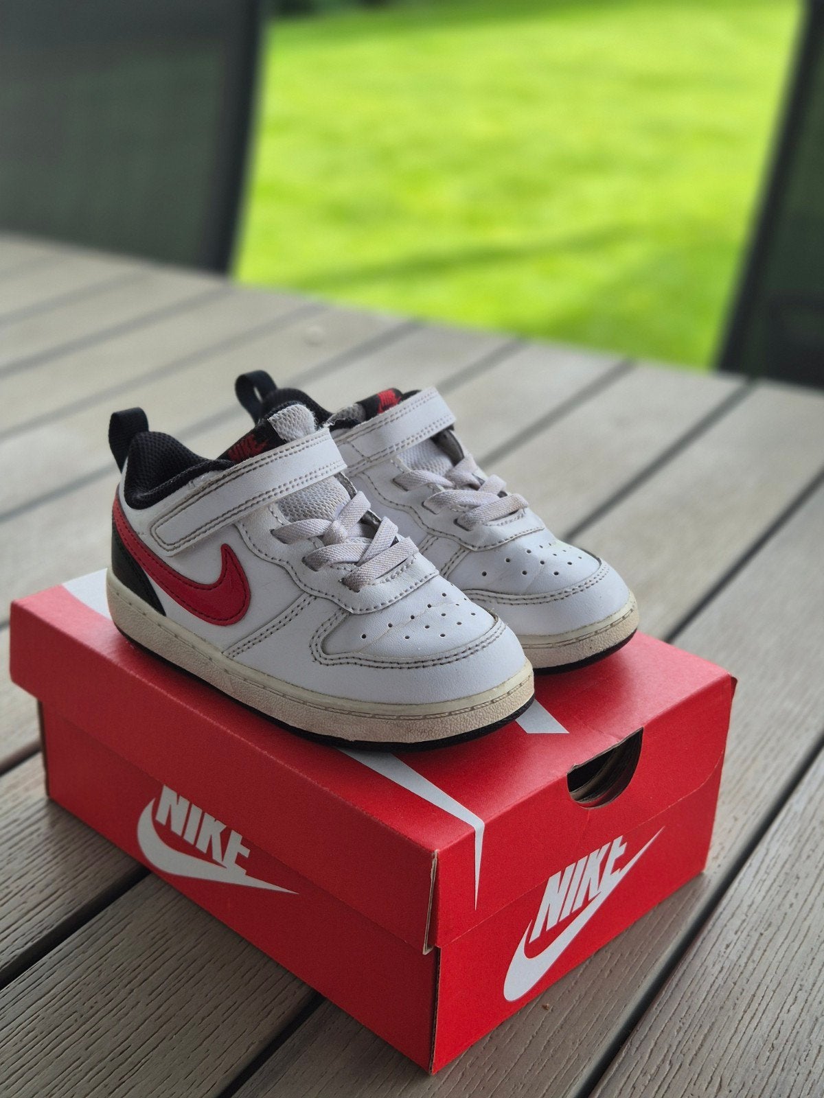 Nike sneakers maat 25 wit, Kinderen en Baby's, Kinderkleding | Schoenen en Sokken, Gebruikt, Ophalen of Verzenden, Nike, Jongen of Meisje