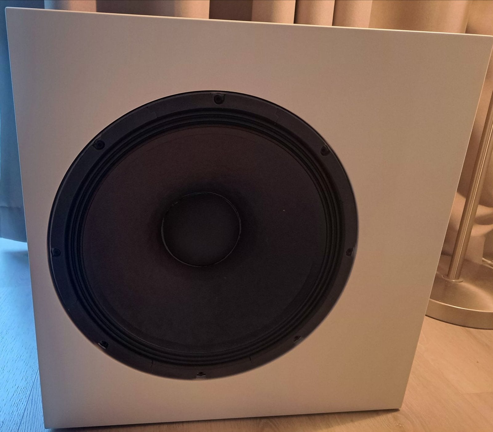 Mivoc AM 80 MK II Actieve Subwoofer - Krachtige Bass, Subwoofer, Zo goed als nieuw, Geschikt voor surround/home cinema, Ophalen