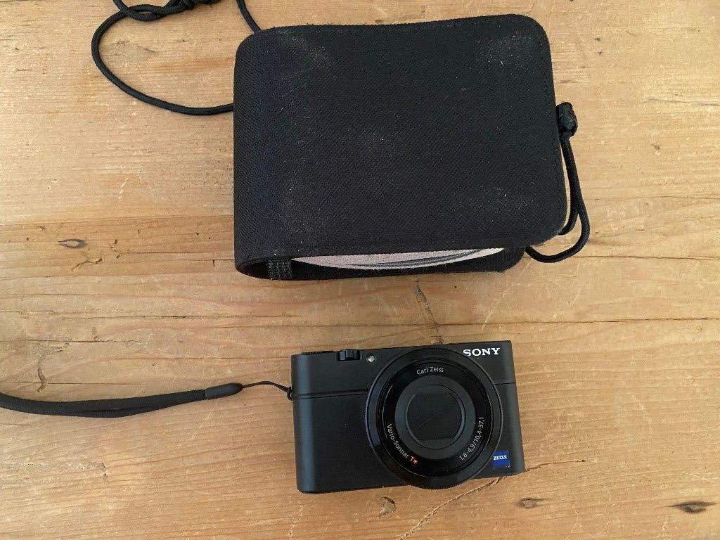 Digitaal camera sony, Ingebouwde flitser, Cameratas, Ophalen of Verzenden, Zo goed als nieuw