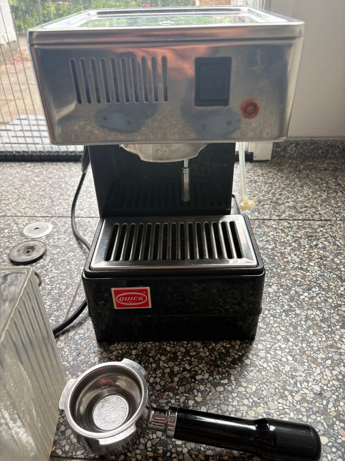 Quickmill Espressomachine 820 - Gebruikt, Witgoed en Apparatuur, Koffiezetapparaten, Afneembaar waterreservoir, Verzenden, Espresso apparaat