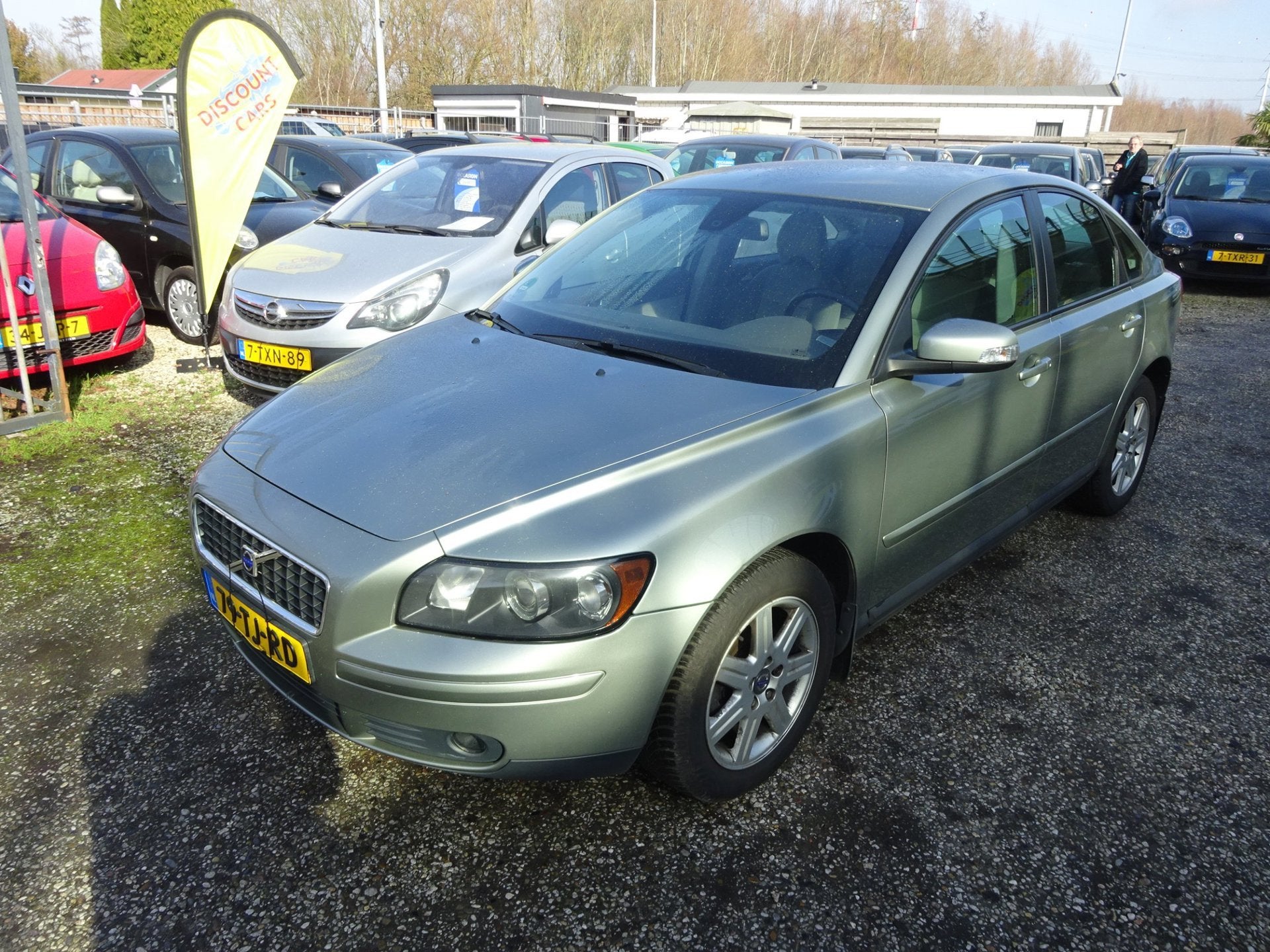 Volvo S40 1.8 Edition II airco cruise control, Trekhaak,, Auto's, Volvo, Voorwielaandrijving, 125 pk, Gebruikt, Beige