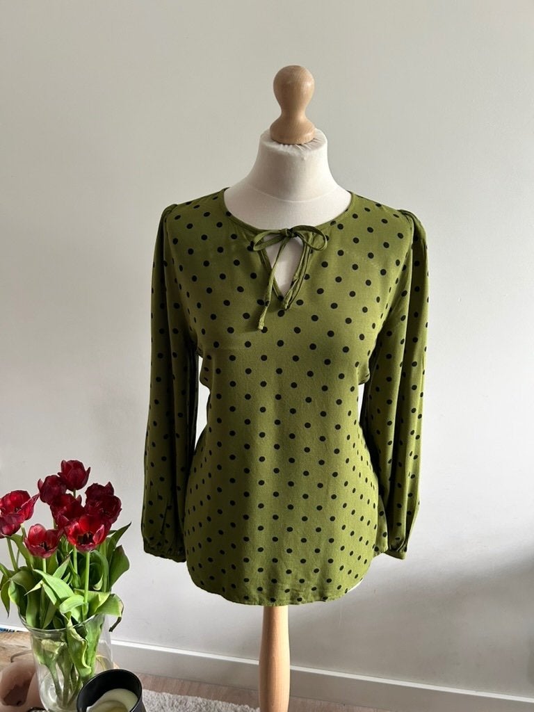 King Louie maat L olijf stippen blouse 3271, Maat 42/44 (L), Ophalen of Verzenden, Zo goed als nieuw, King Louie