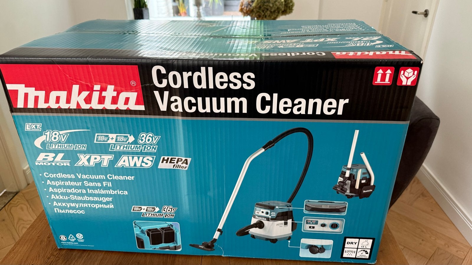 Makita DVC157LZX3 Accu Stofzuiger - Nieuw in doos, Ophalen, Industriële stofzuiger, Minder dan 1200 watt, Reservoir