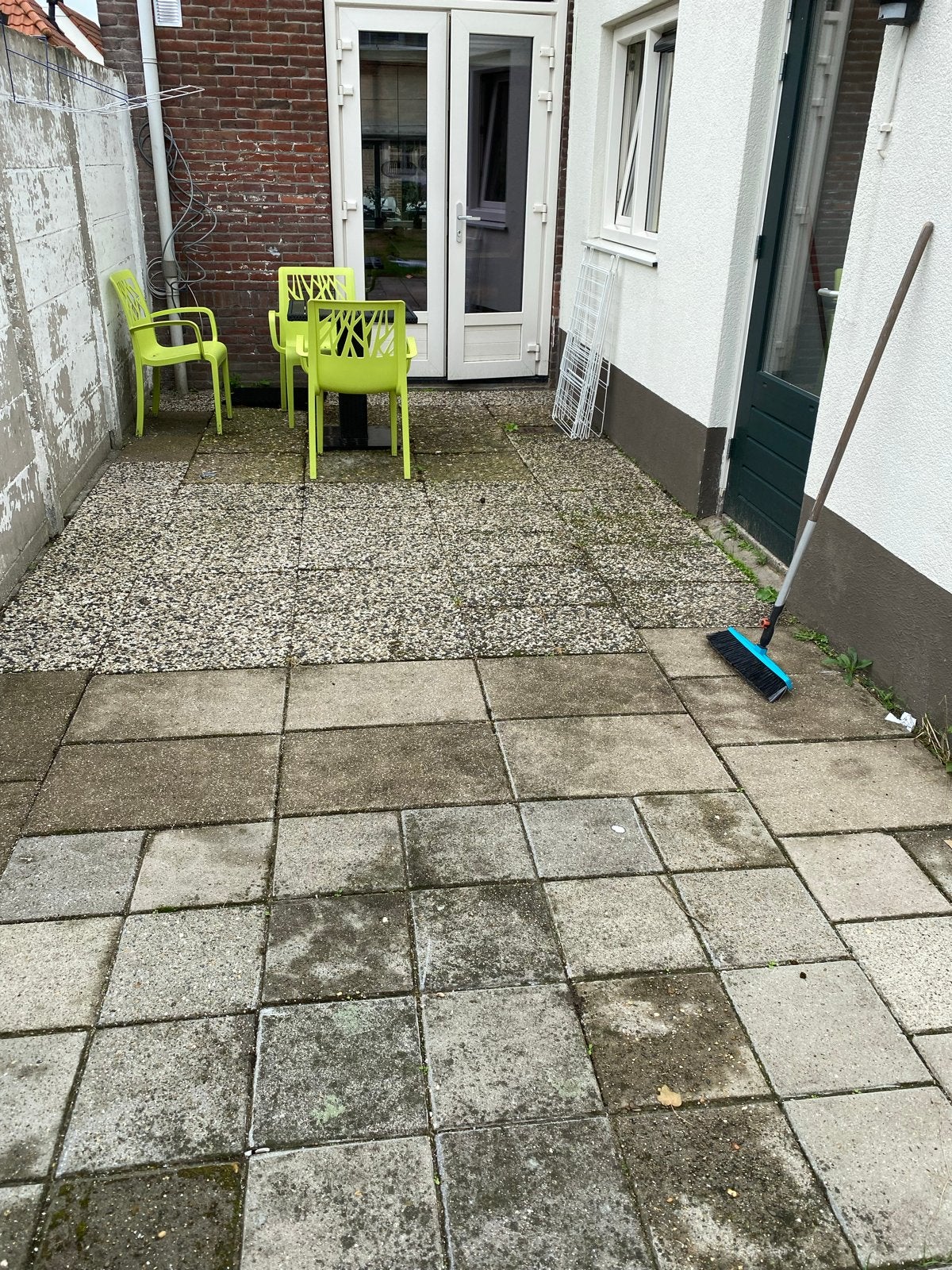 Gratis af te halen: diverse gebruikte terrastegels, Tuin en Terras, Gebruikt, Ophalen of Verzenden, 10 m² of meer, Beton