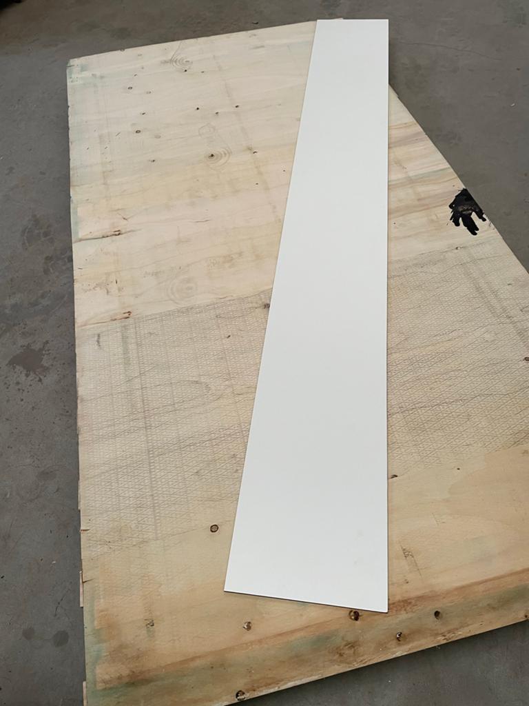 Trespa/hpl stroken 244x32 cm, Doe-het-zelf en Verbouw, Platen en Panelen, Ophalen, Zo goed als nieuw, HPL