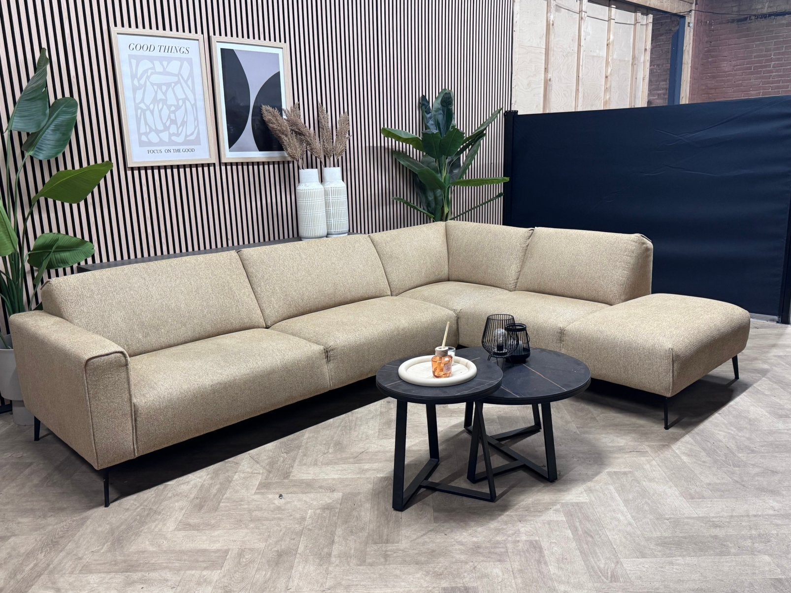 ZGAN | Montel Soul Design Hoekbank - Mustard - 305 x 225, Huis en Inrichting, -, -, Hoekbank, 300 cm of meer