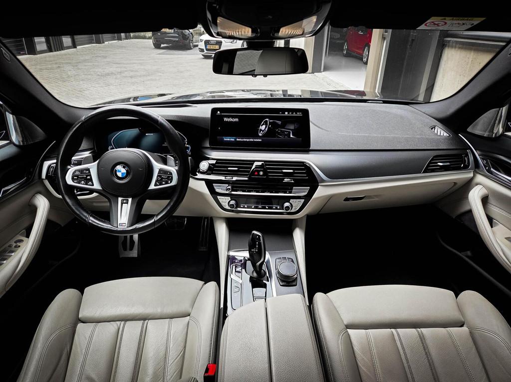 BMW 5-serie 545e xDrive M-Sport | BOWERS & WILKINS | LASER |, Automaat, Gebruikt, Euro 6, 394 pk