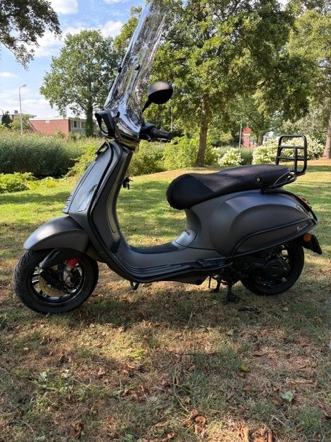 Vespa Sprint S Snorscooter (2022) – Zeer nette staat!, Fietsen en Brommers, Scooters | Vespa, Ophalen, Vespa S, Zo goed als nieuw