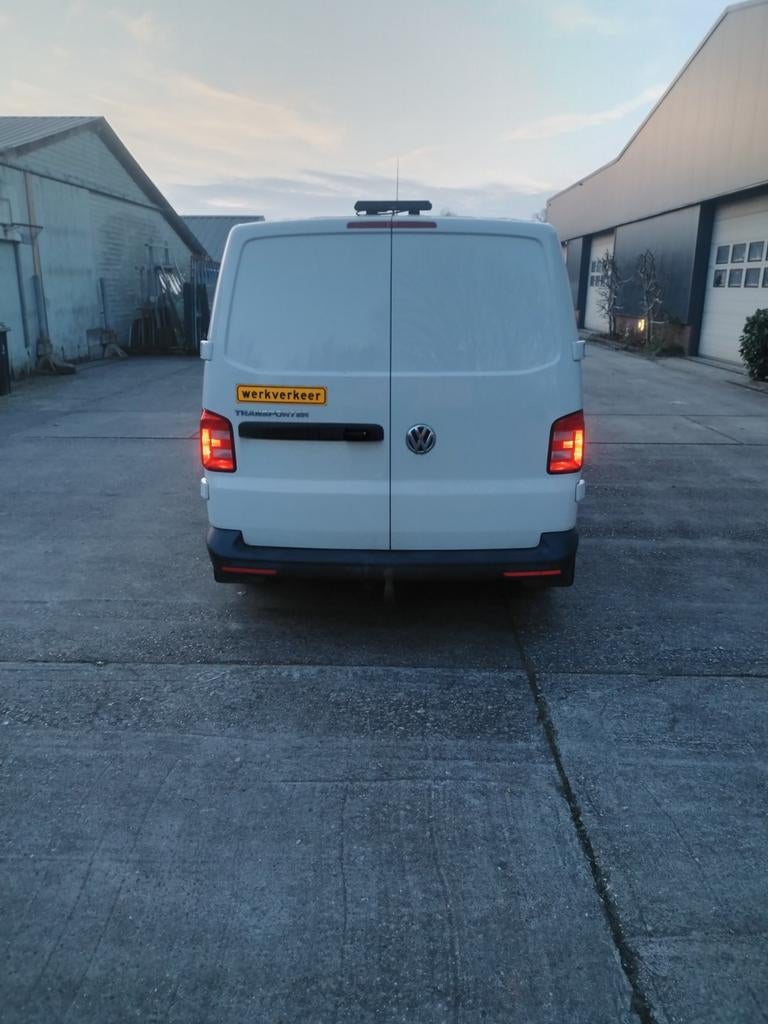 VW transporter t5 uit 2018 met maar 115.000 km, Volkswagen, 2500 kg, Wit, Particulier