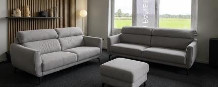 Henders & Hazel Bankstel + Poef - Modern Lichtgrijs, Huis en Inrichting, Banken | Bankstellen, 150 tot 200 cm, Tweepersoons, 75 tot 100 cm
