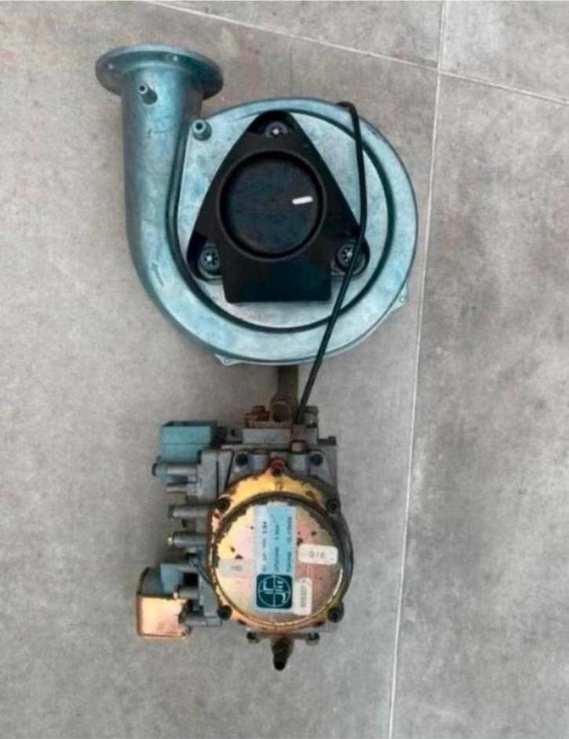 Intergas kombi Kompakt HR22 ventilator en gasblok, Ophalen of Verzenden, Gebruikt
