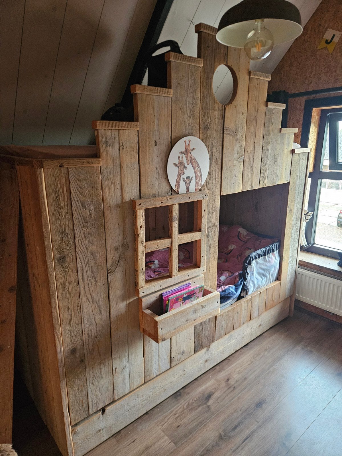 Uniek stapelbed als huisje - Gebruikt maar goed!, Ophalen, Gebruikt, 90 cm, Tweepersoons