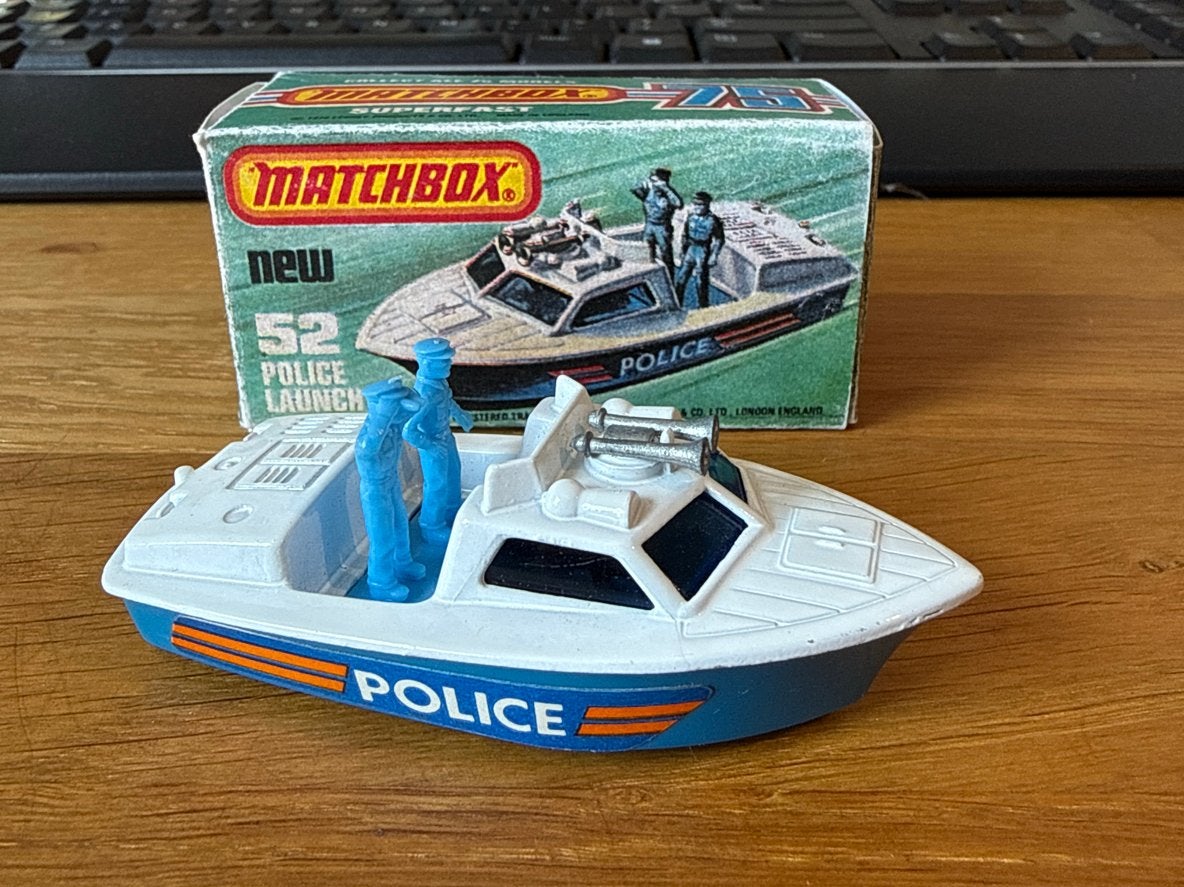 Matchbox Superfast 52 Police Launch met repro doos, Verzenden, Zo goed als nieuw, Auto