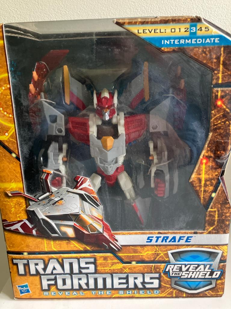 Transformers Reveal the Shield Strafe Actiefiguur, Overige generaties, Ophalen of Verzenden, Nieuw, Overige rassen