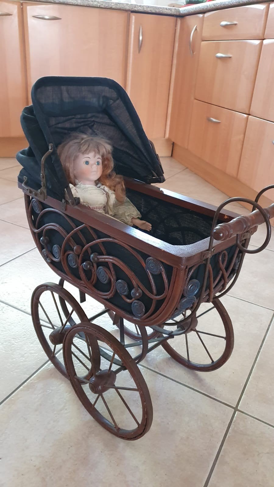 vintage poppenwagen met pop, Ophalen