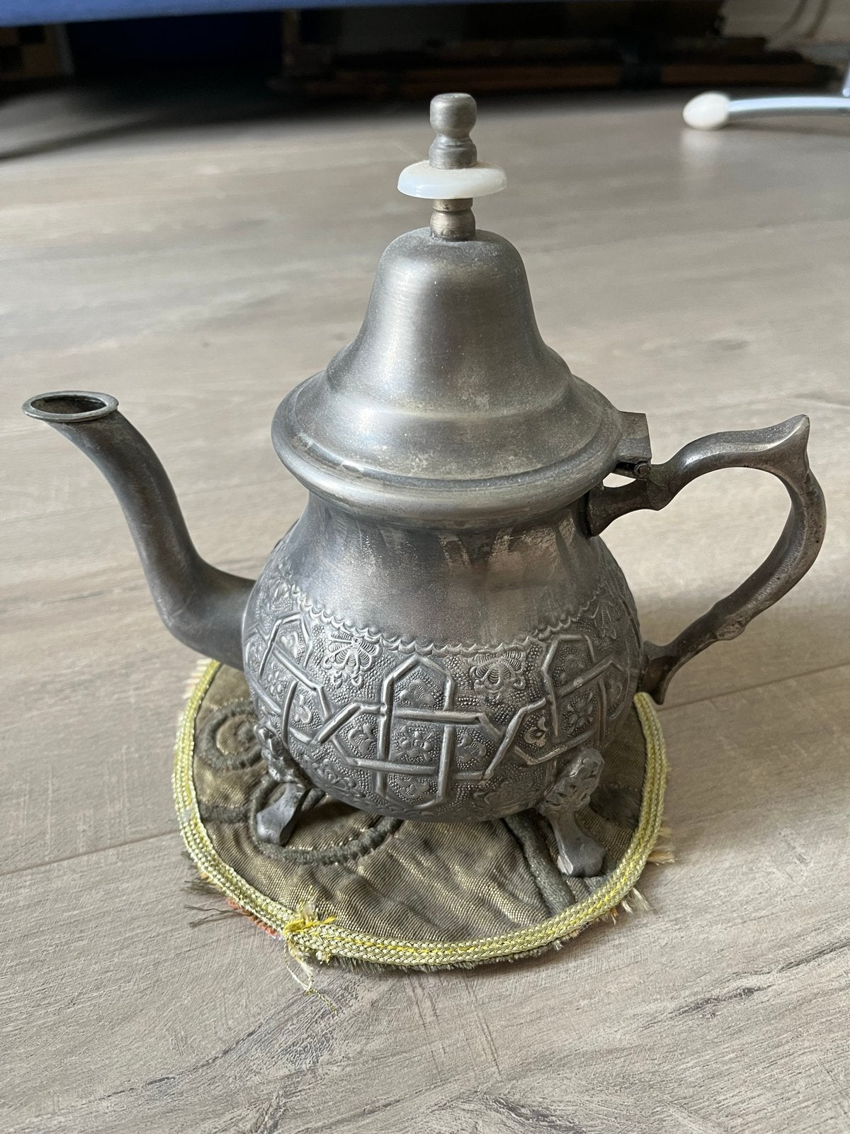 Vintage Marokkaanse theepot met theemuts, Ophalen