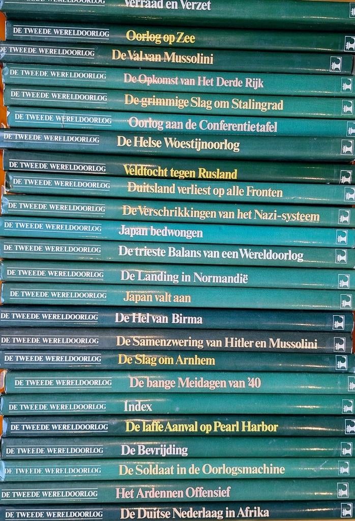 Grote stapel wo2 boeken - tweede wereldoorlog, Boeken, Ophalen, Tweede Wereldoorlog, Gelezen, Algemeen