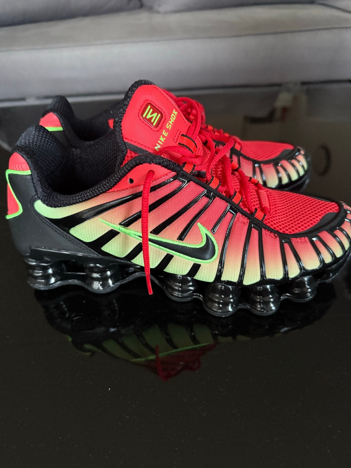 Nike Shox TL Rood Zwart Neon Groen - Maat 43, Ophalen, Zo goed als nieuw, Sneakers of Gympen